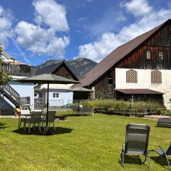 Landhaus Vorderberg tuin met uitzocht op bergen