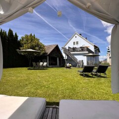 Landhaus Vorderberg tuin vanuit heerlijk loungebed